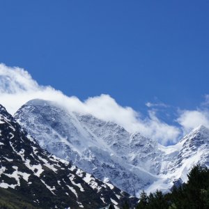 badfon-priroda-gora-oblaka-sneg-5094 (1).jpg
